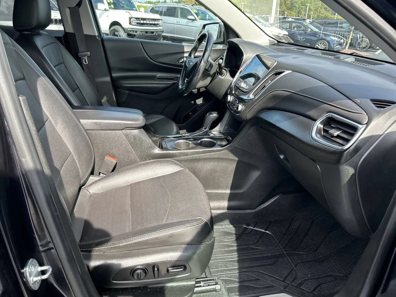 Used 2020 Midnight Blue Metallic Chevrolet Premier image 14
