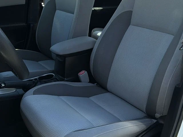 Used 2019 White Toyota LE image 19