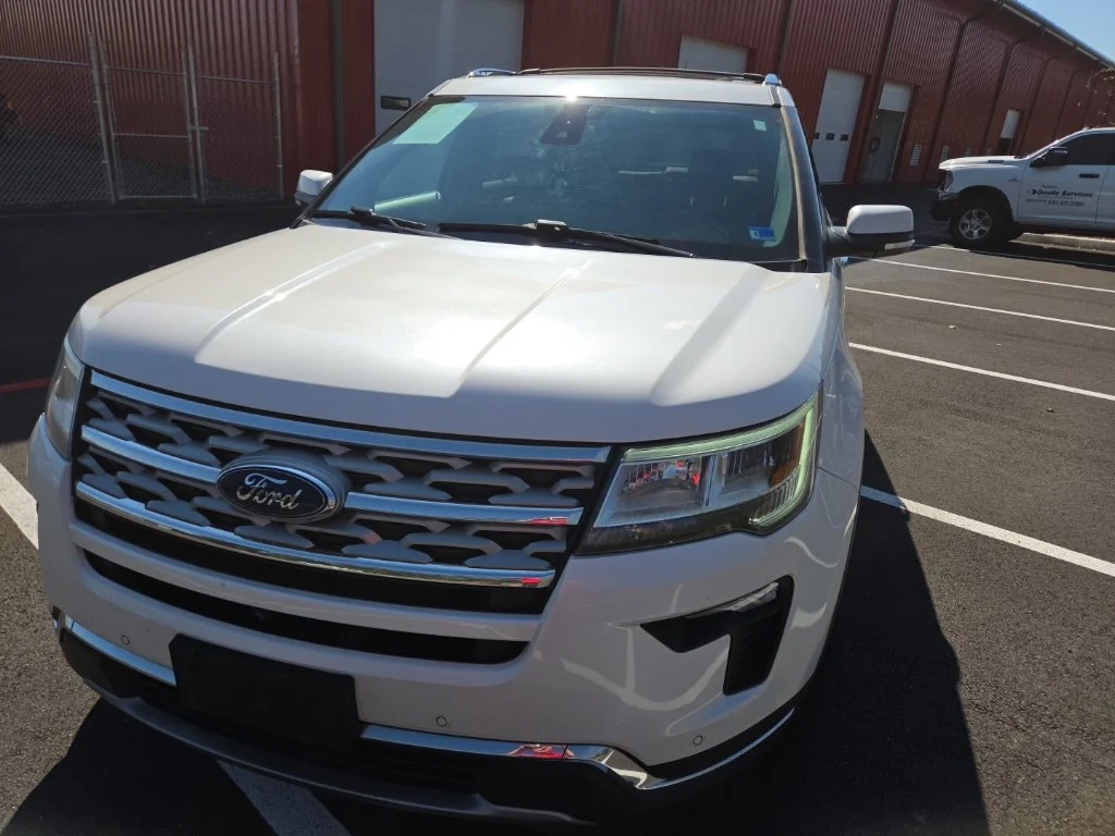 Used 2019 White Ford Limited image 3