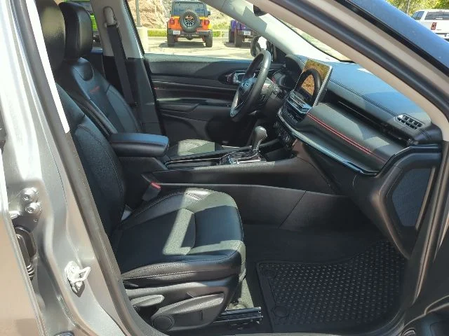 Certified Used 2022 Silver Jeep Trailhawk image 19