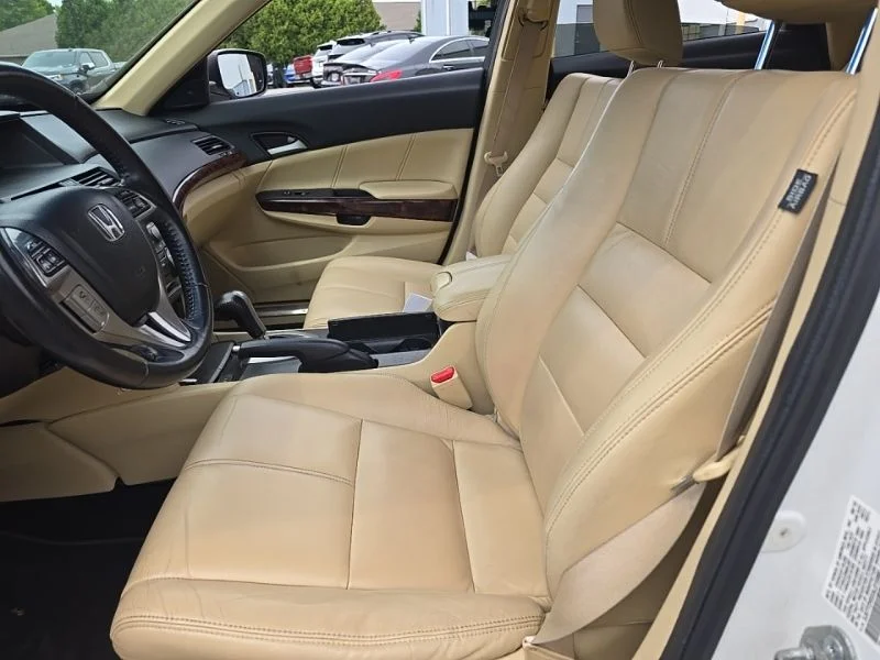 Used 2010  Honda EX-L image 11