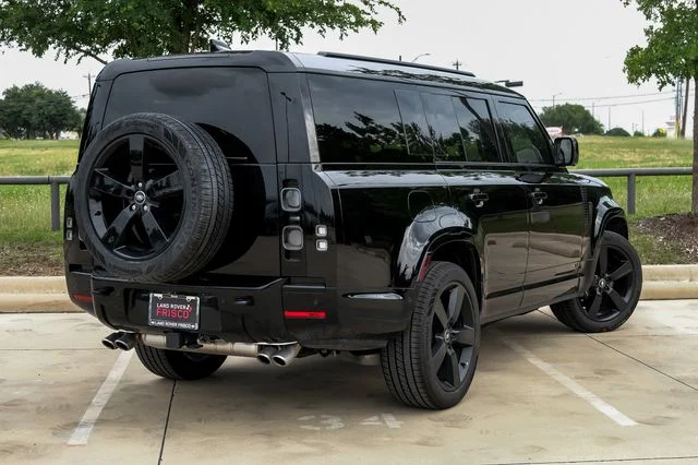 2025 Land Rover Defender V8 - Photo 10