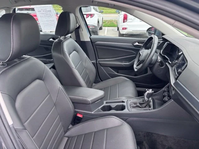Used 2024 Gray Volkswagen 1.5T SE image 53