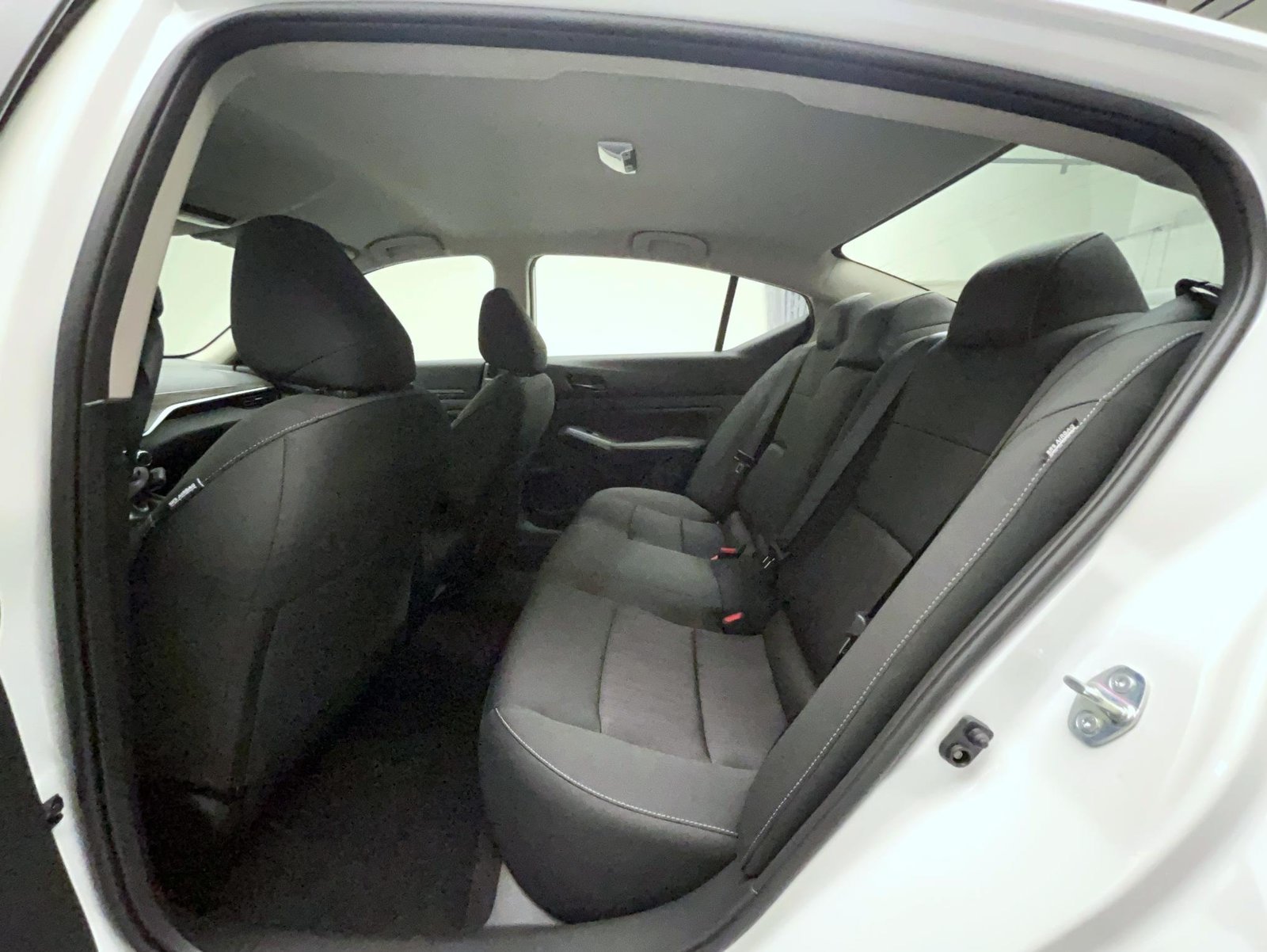 New 2026 Pearl White Nissan 2.5 SV image 20
