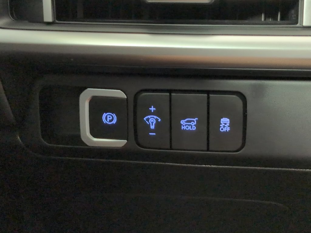 2025 Hyundai Santa Fe SE - Photo 36