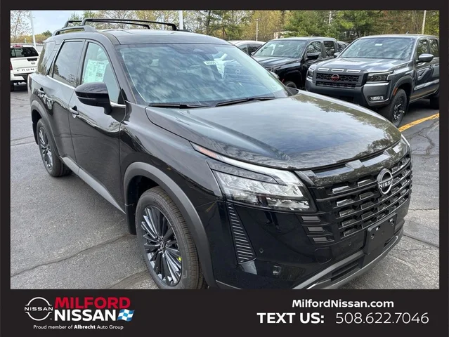 2026 Nissan Pathfinder SL 4WD's photo
