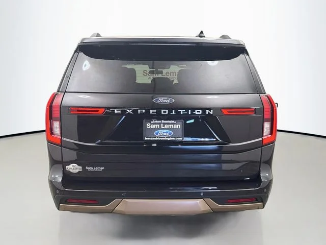 Used 2025 Gray Metallic Ford King Ranch image 6