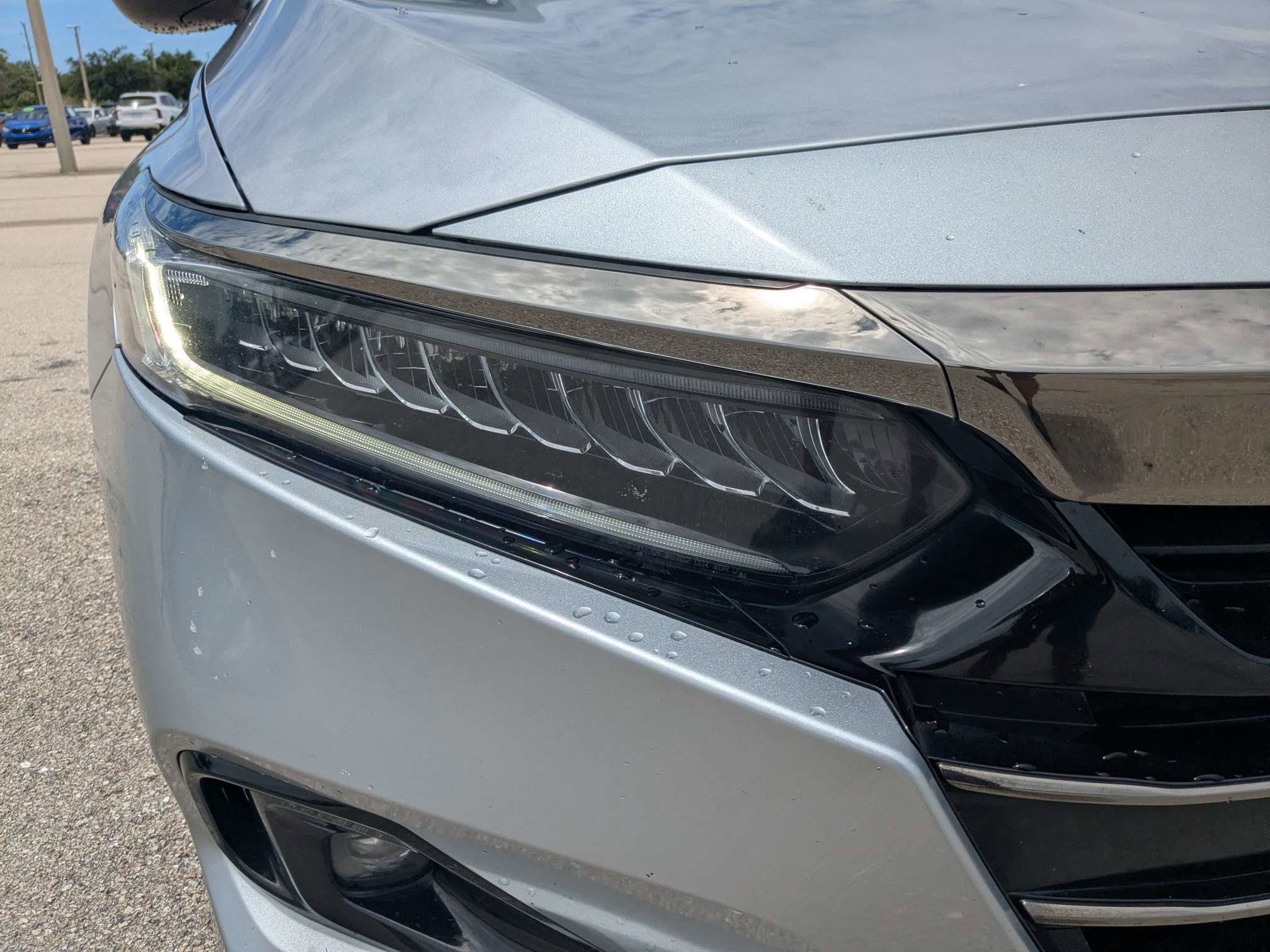 Used 2022 Lunar Silver Metallic Honda Sport image 9