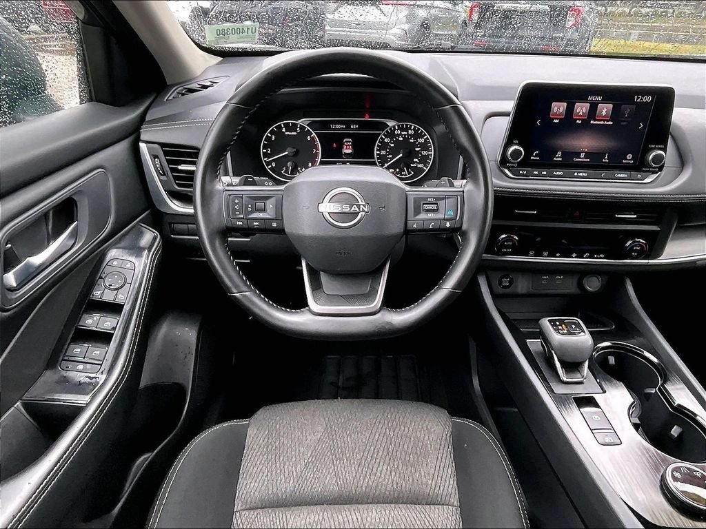 Used 2025 Gray Nissan SV image 17