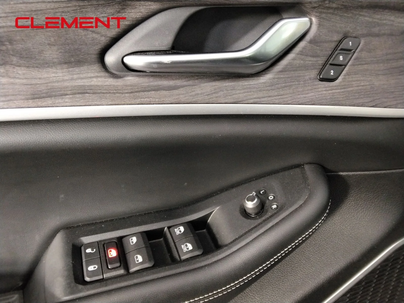 Used 2022 Black Jeep 4xe image 24