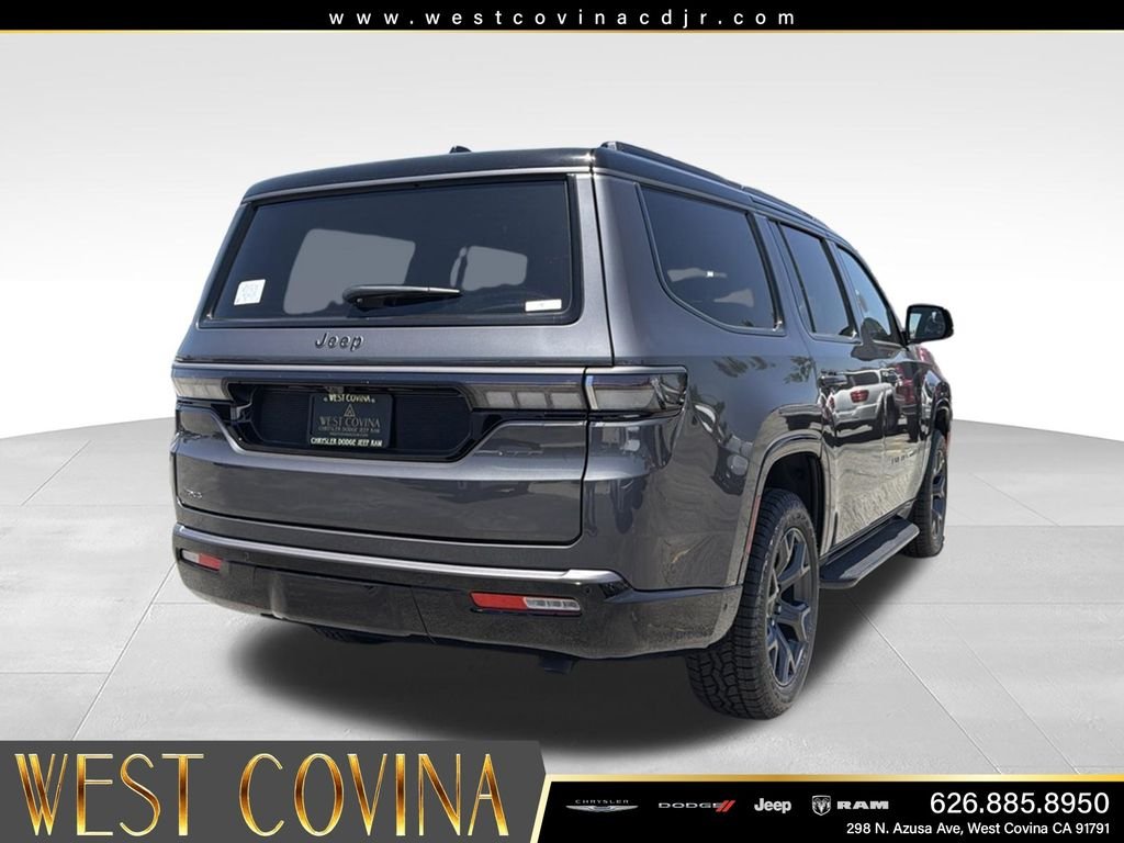 New 2026 Baltic-Gray Metallic Clear-Coat Exterior Paint Jeep Upland image 8