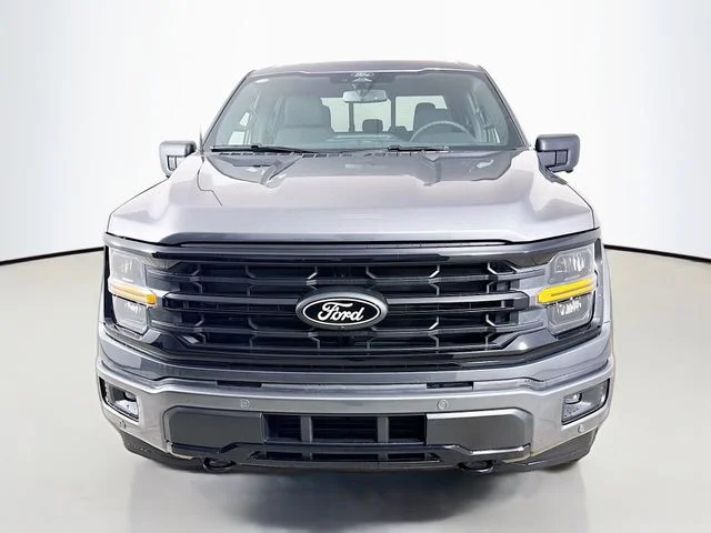 New 2026 Carbonized Gray Metallic Ford XLT image 2