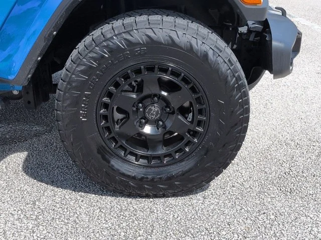 Certified Used 2025 Hydro Blue Pearlcoat Jeep Nighthawk image 11