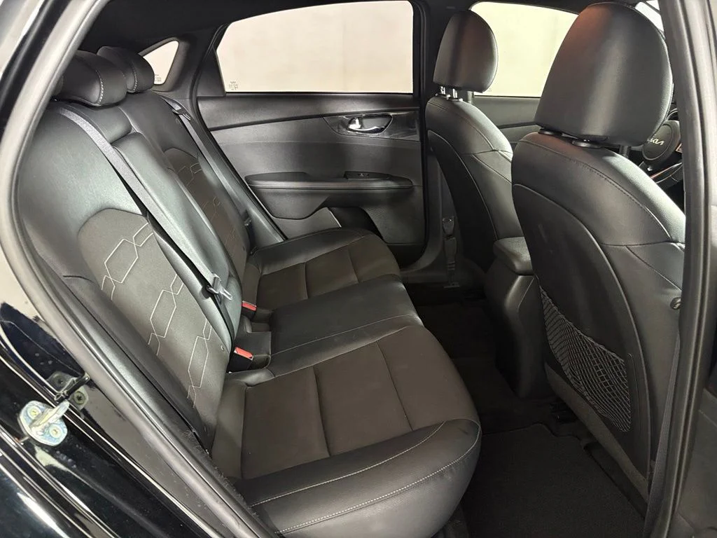 Used 2023 Black Kia GT-Line image 38