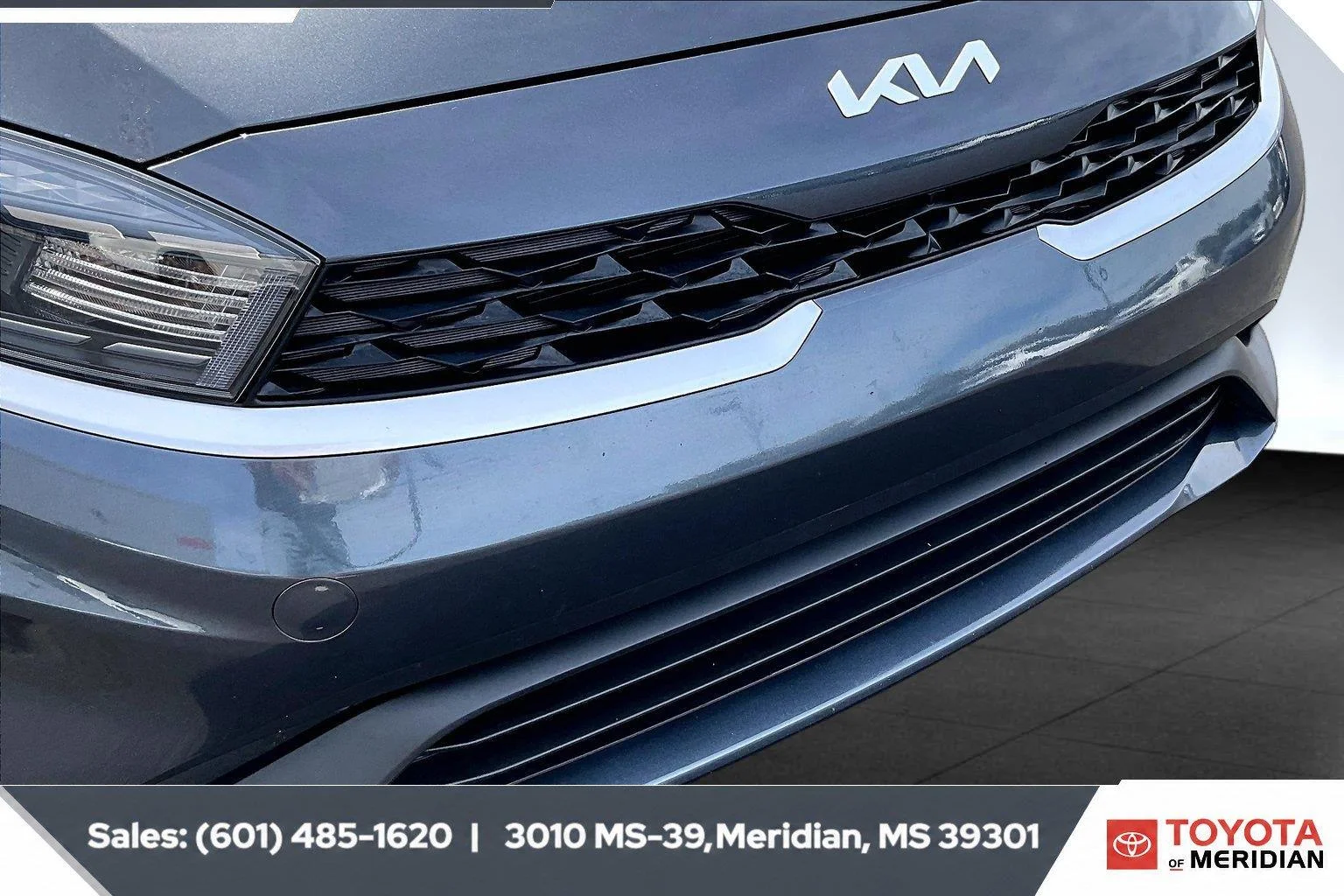 Used 2023 Gravity Gray Kia LXS image 21