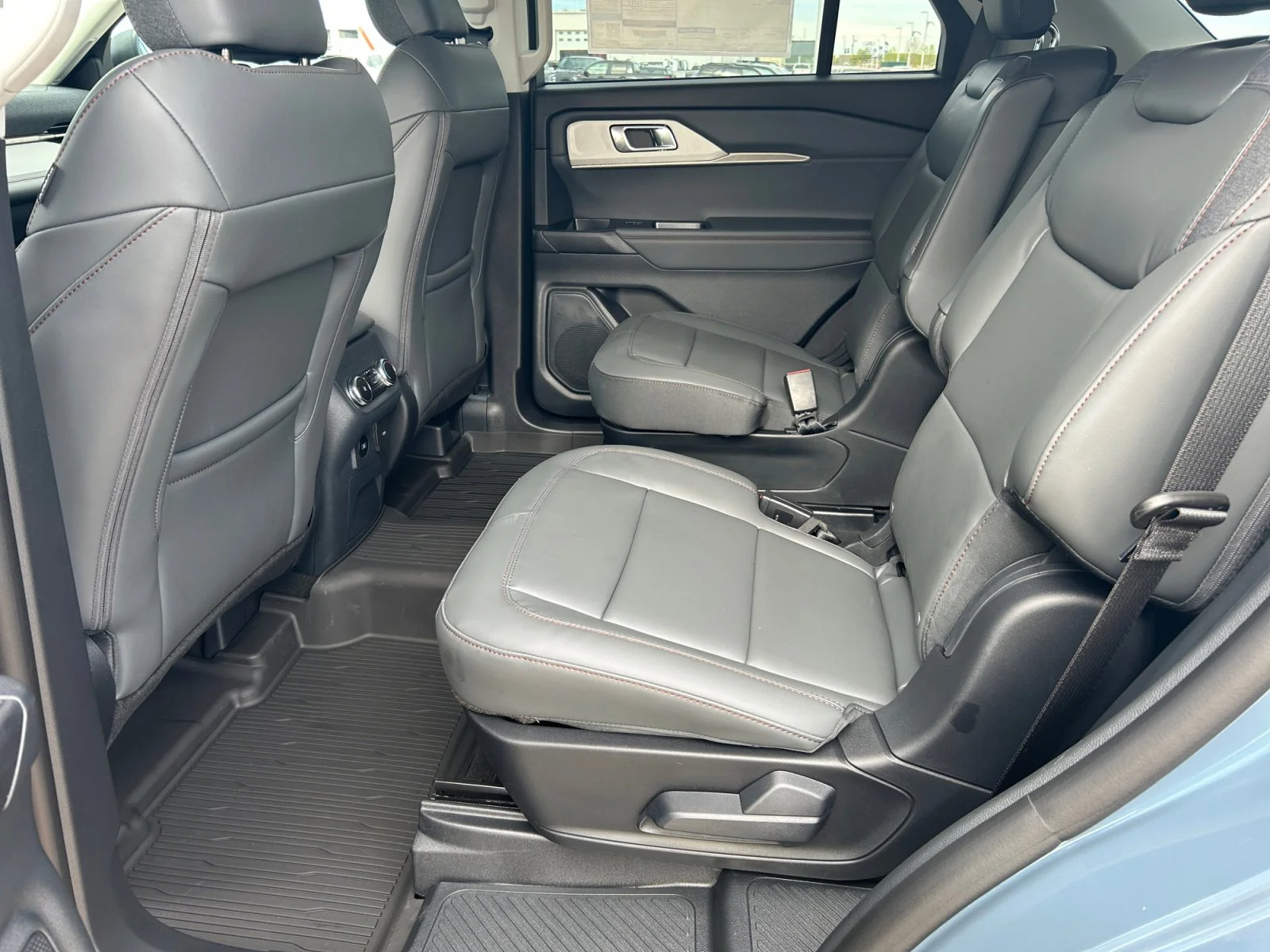New 2026 Vapour Blue Metallic Ford Active w/200A Pkg image 18