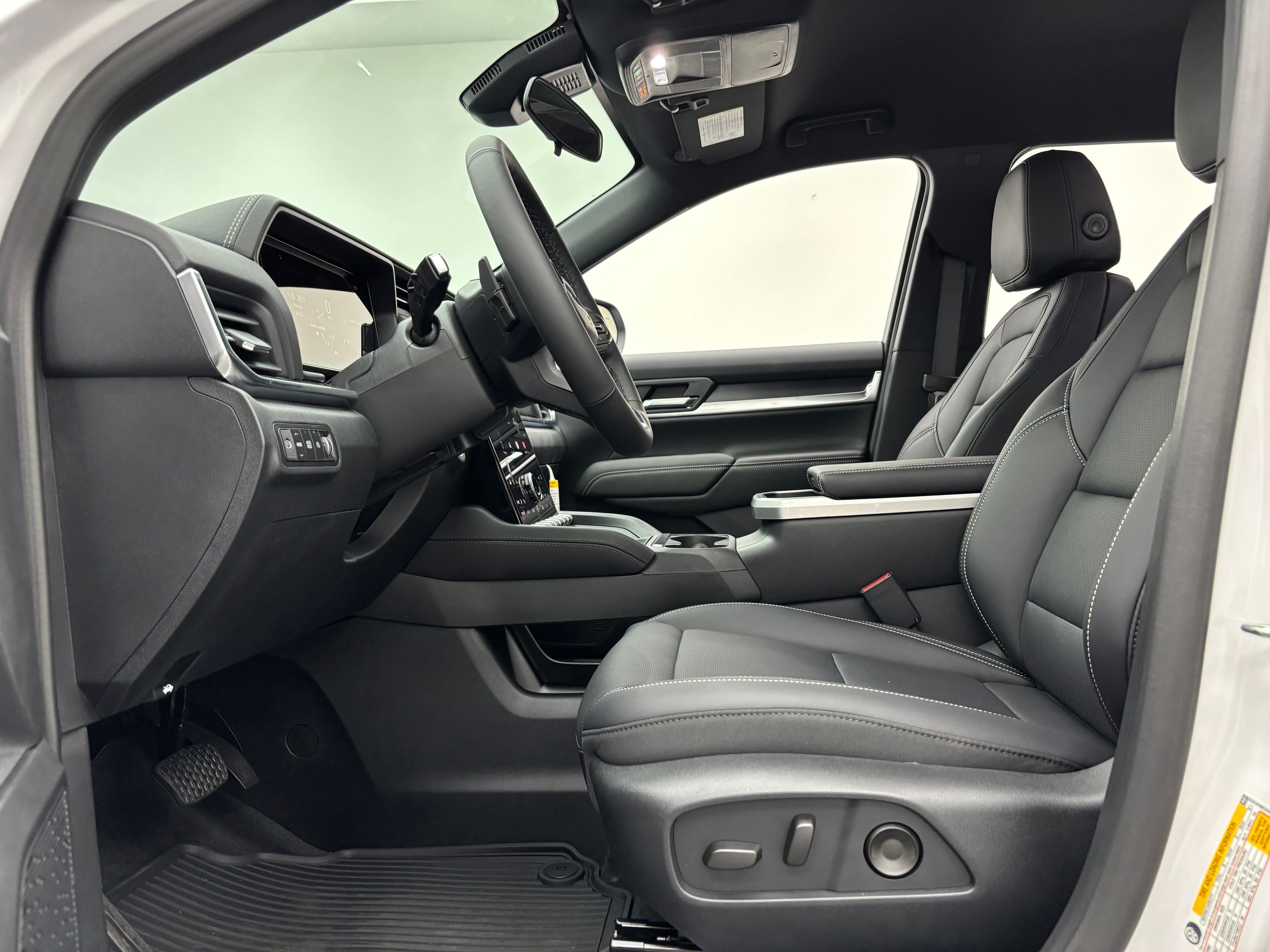New 2027 Summit White GMC Elevation image 16