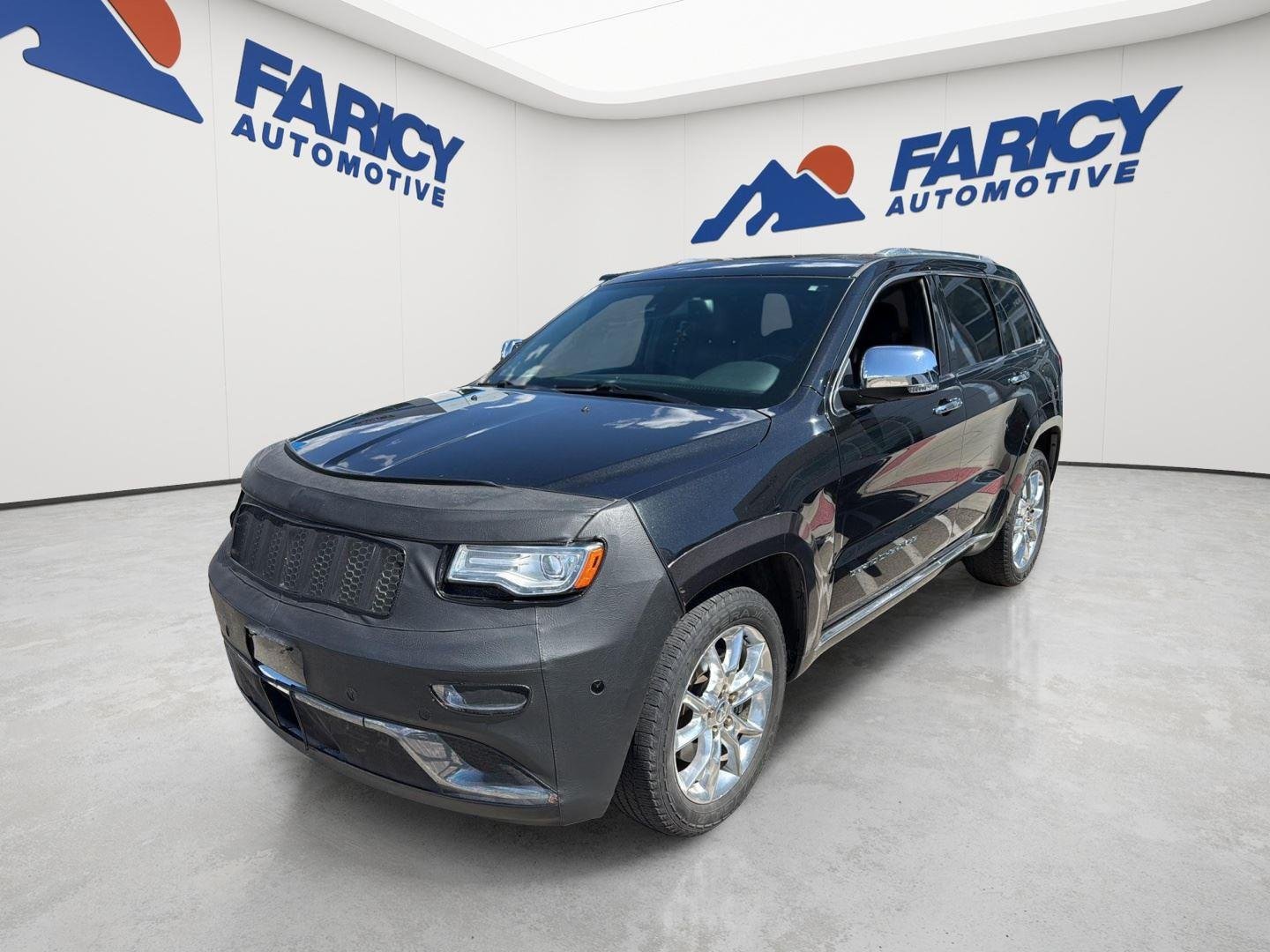 Used 2015 Brilliant Black Crystal Pearlcoat Jeep Summit image 1
