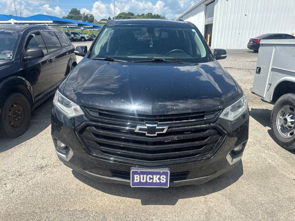 Used 2019 Chevrolet Traverse 3LT with VIN 1GNERHKW6KJ118733 for sale in Bartlesville, OK