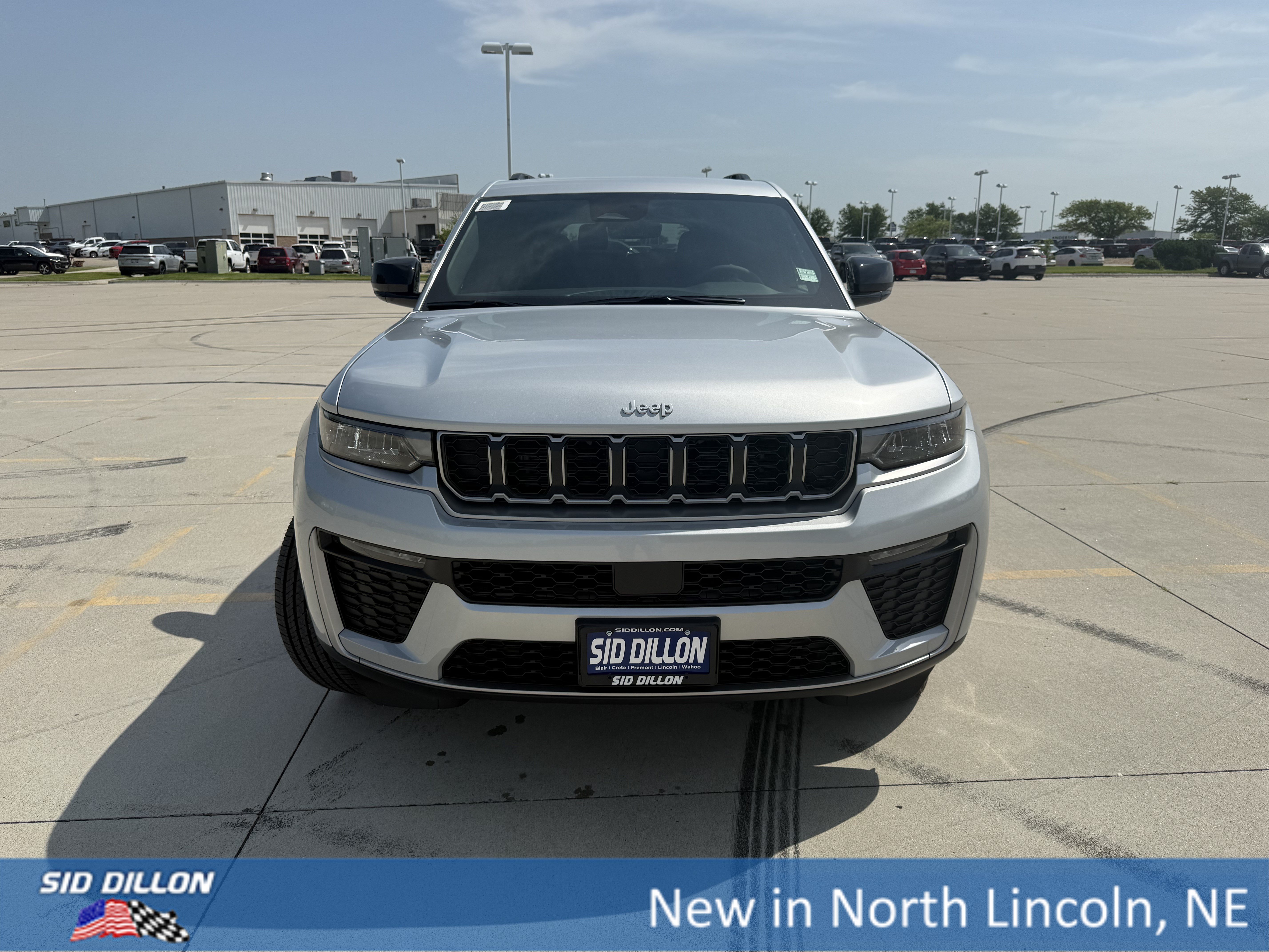 New 2026 Silver Zynith Jeep Limited image 3