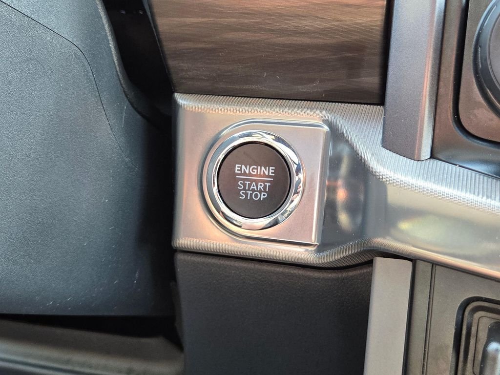 Used 2024 Avalanche Ford Lariat image 34