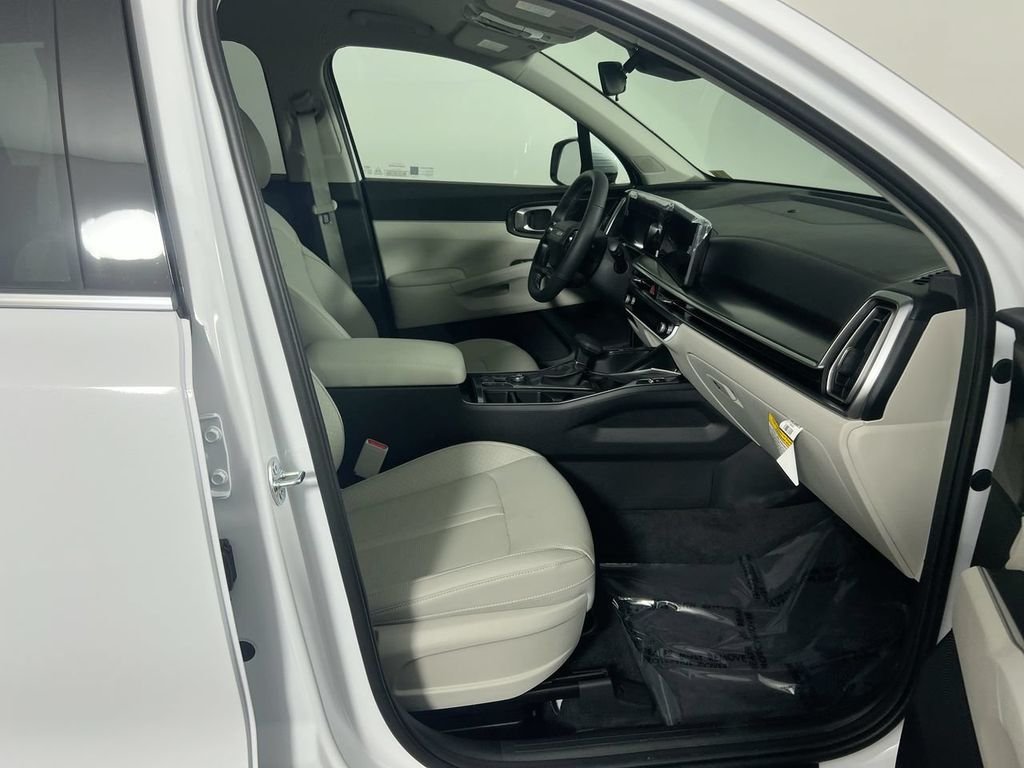 New 2026 Glacial White Pearl Kia S image 29