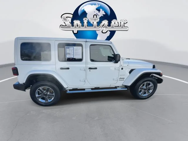 Used 2021 White Jeep Unlimited Sahara image 10
