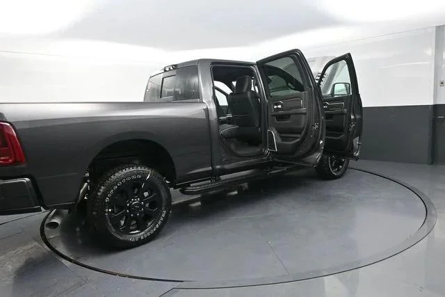New 2026 Granite Crystal Metallic Clear-Coat Exterior Paint RAM LARAMIE image 36