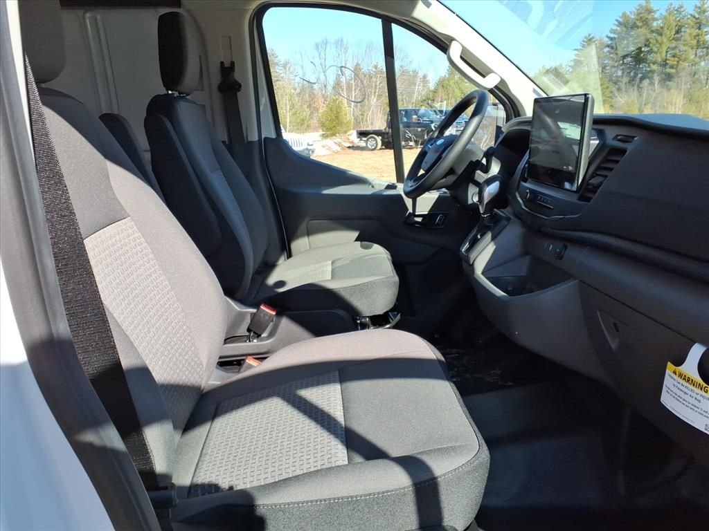 New 2026 Oxford White Ford Cargo Van image 8