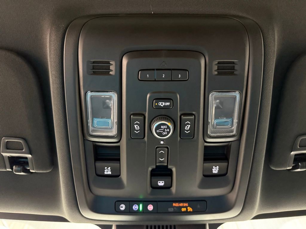 2024 Chevrolet Suburban Premier - Photo 25