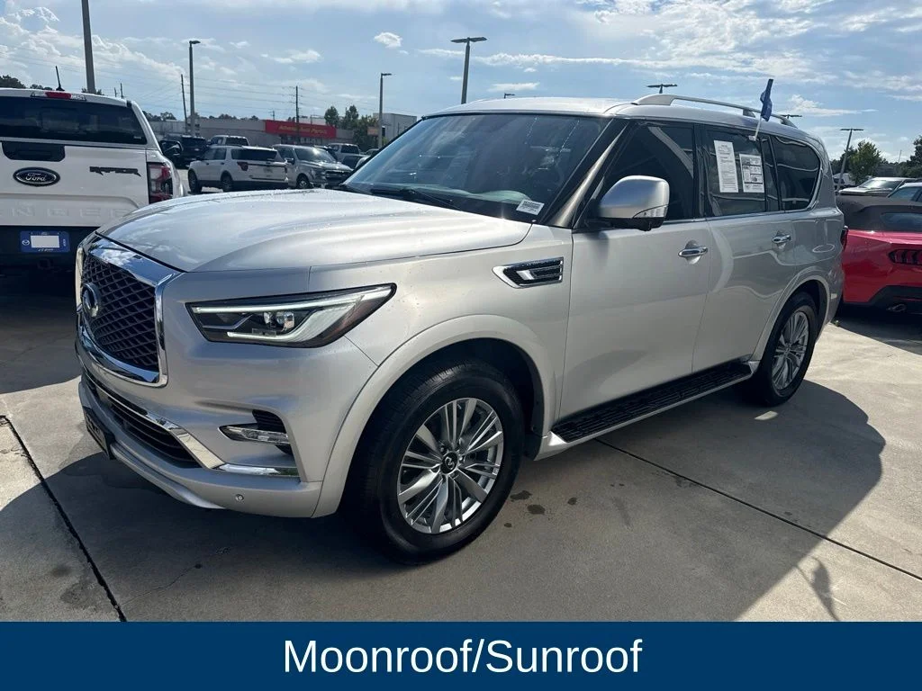 Certified Used 2018 Liquid Platinum INFINITI Base image 4