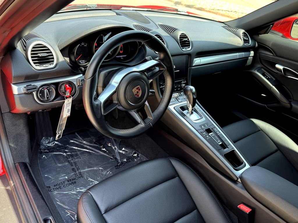 Used 2018 Red Porsche Base image 17