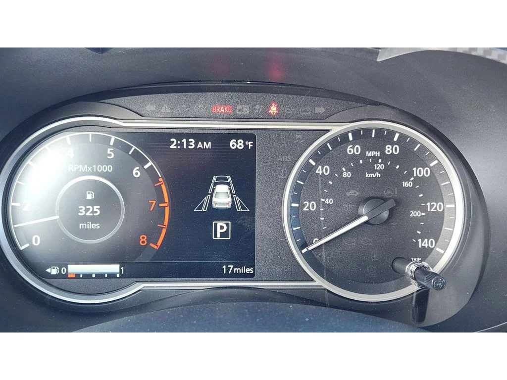 2025 Nissan Versa Sedan SR - Photo 23
