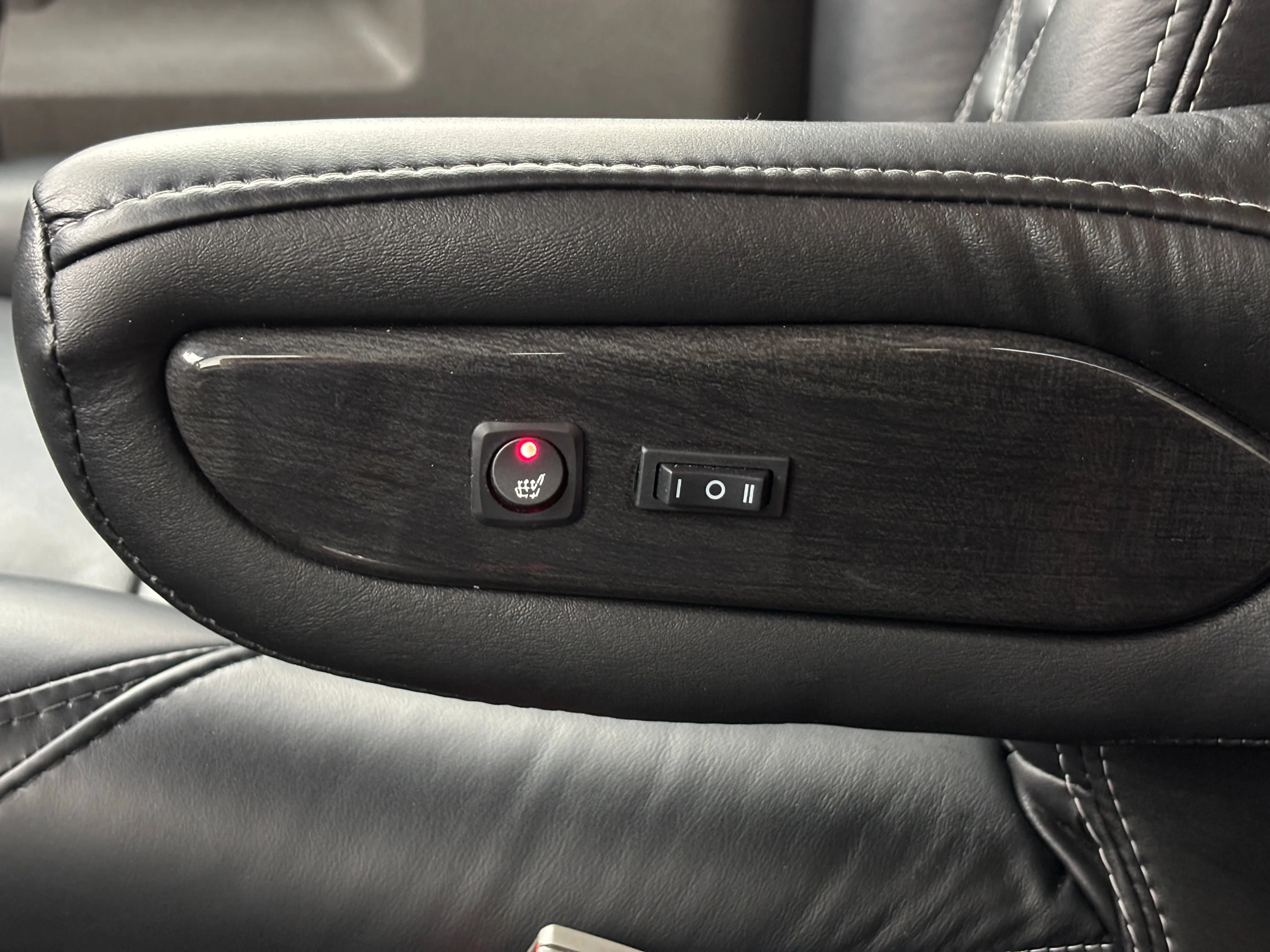 Used 2025 Onyx Black GMC Work Van image 40
