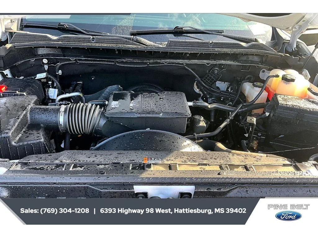 Certified Used 2025 Summit White GMC SLE image 8