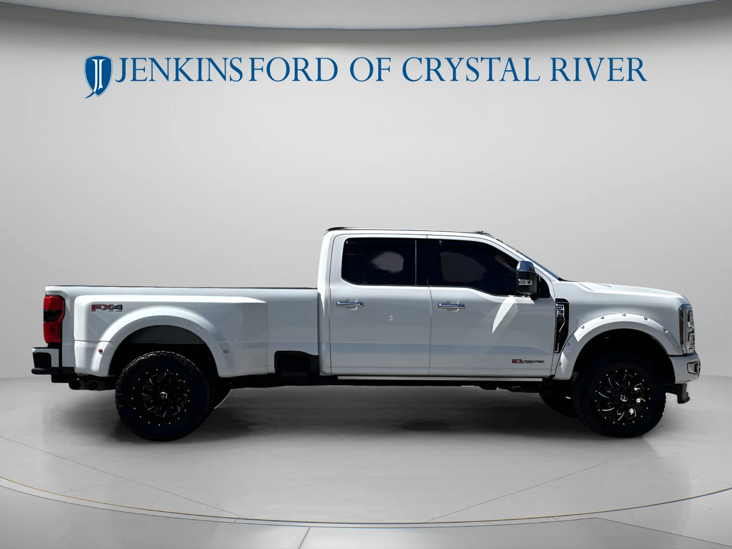Used 2024 Star White Metallic Tri-Coat Ford Platinum image 2
