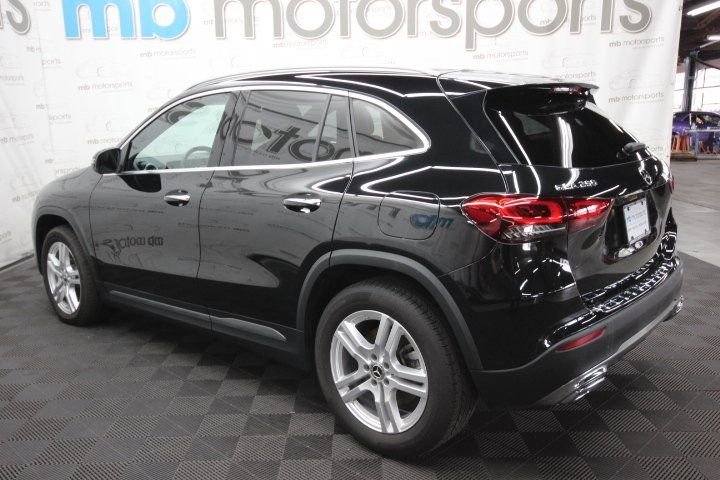 Used 2022 Black Mercedes-Benz GLA 250 image 3
