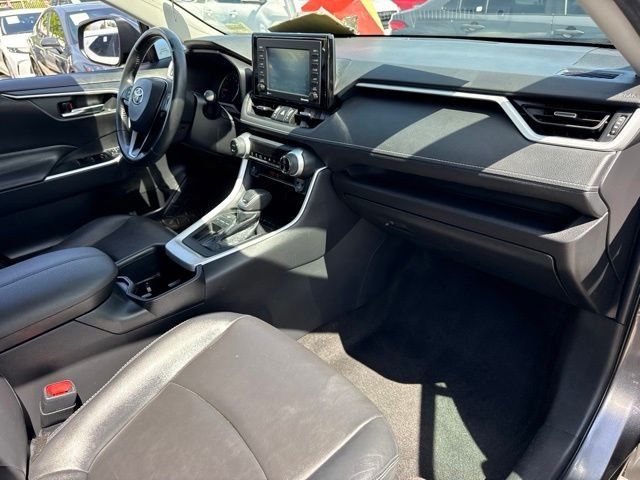 Used 2022 Gray Toyota XLE Premium image 22