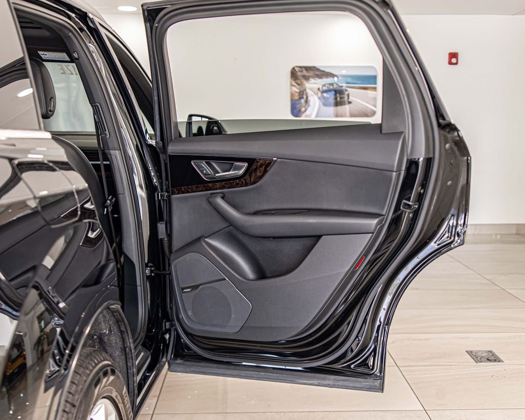 Used 2019 Black Audi 55 Premium image 43