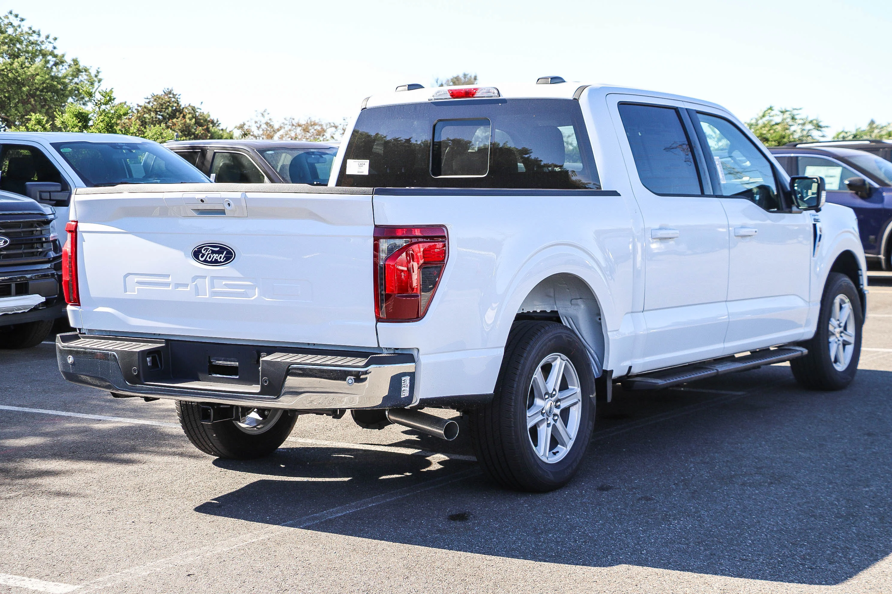 New 2026 Oxford White Ford XLT image 6
