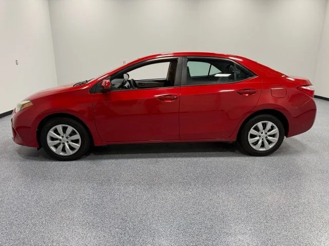 Used 2016 Red Toyota LE image 6