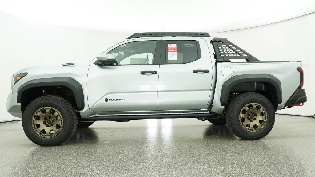 New 2026 Celestial Silver Metallic Toyota Trailhunter image 6