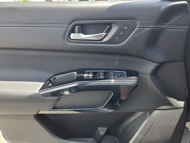 New 2026 Boulder Gray Pearl Nissan Platinum image 21
