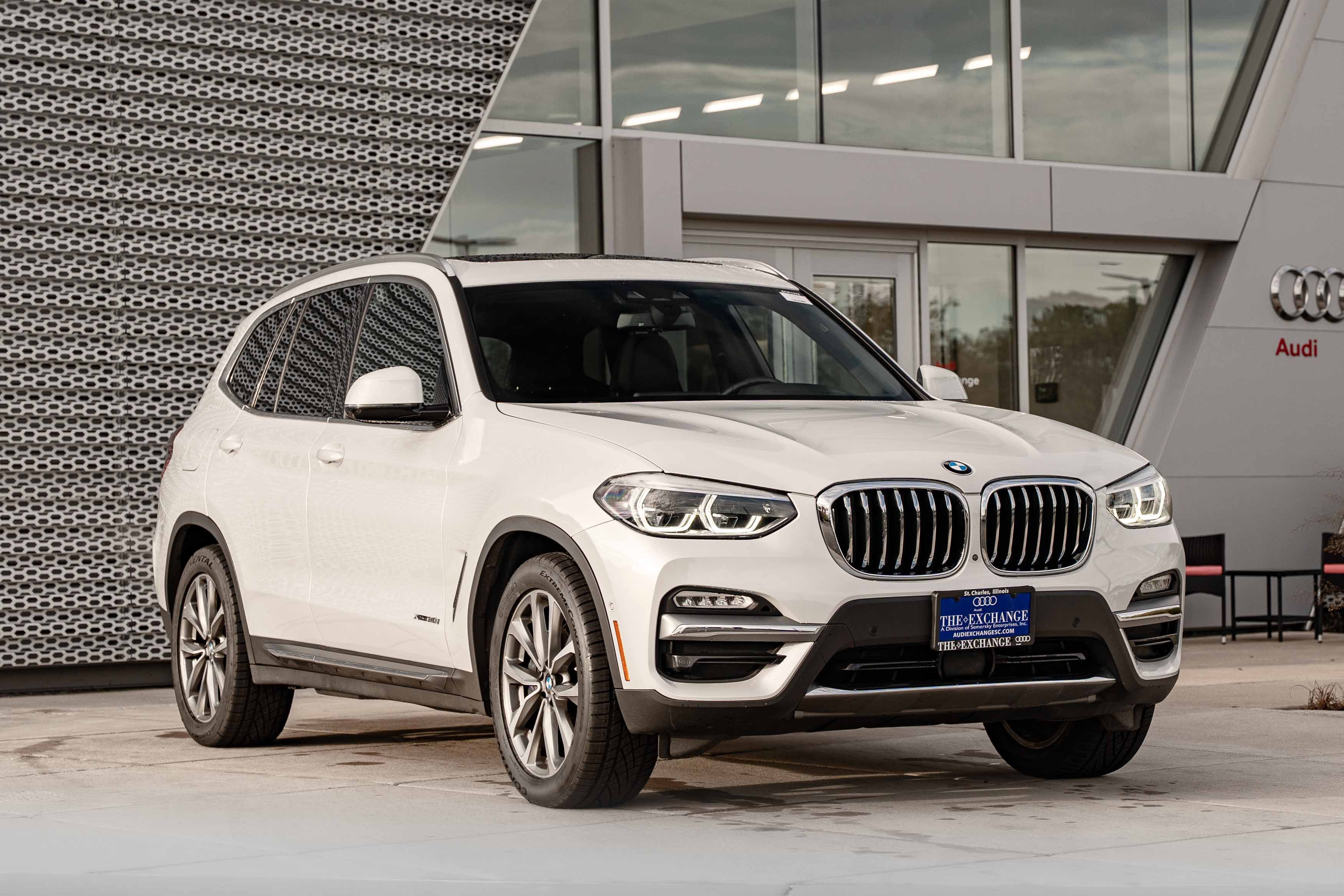 Used 2018 Mineral White Metallic BMW xDrive30i image 1