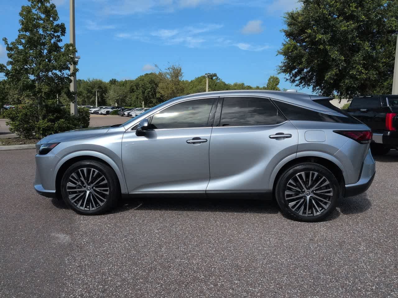 Used 2024 Iridium Lexus Premium Plus image 3