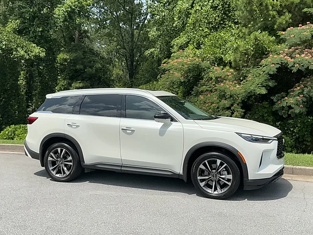 2023 INFINITI QX60 LUXE AWD