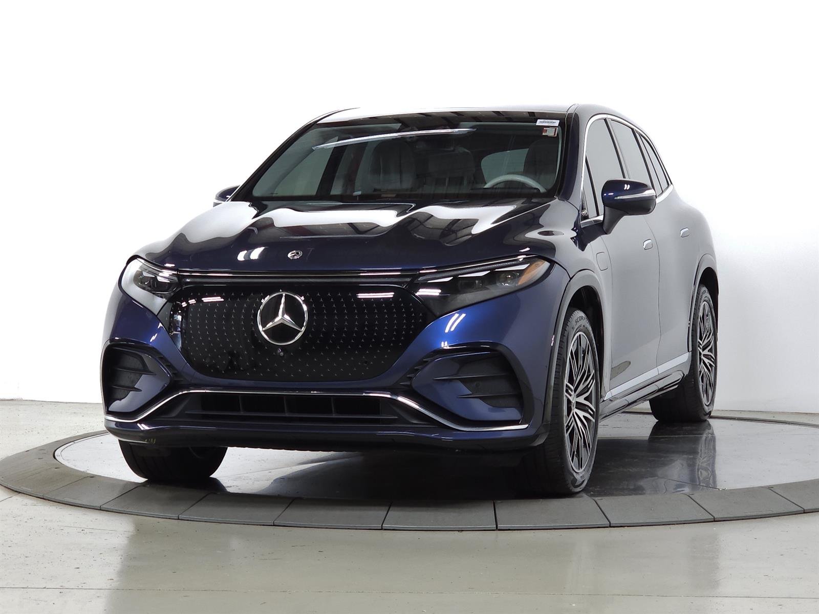 Used 2023 Blue Mercedes-Benz EQS 450 4MATIC® image 4