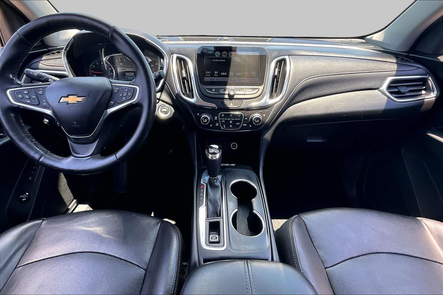 Used 2018 Silver Ice Metallic Chevrolet Premier image 16