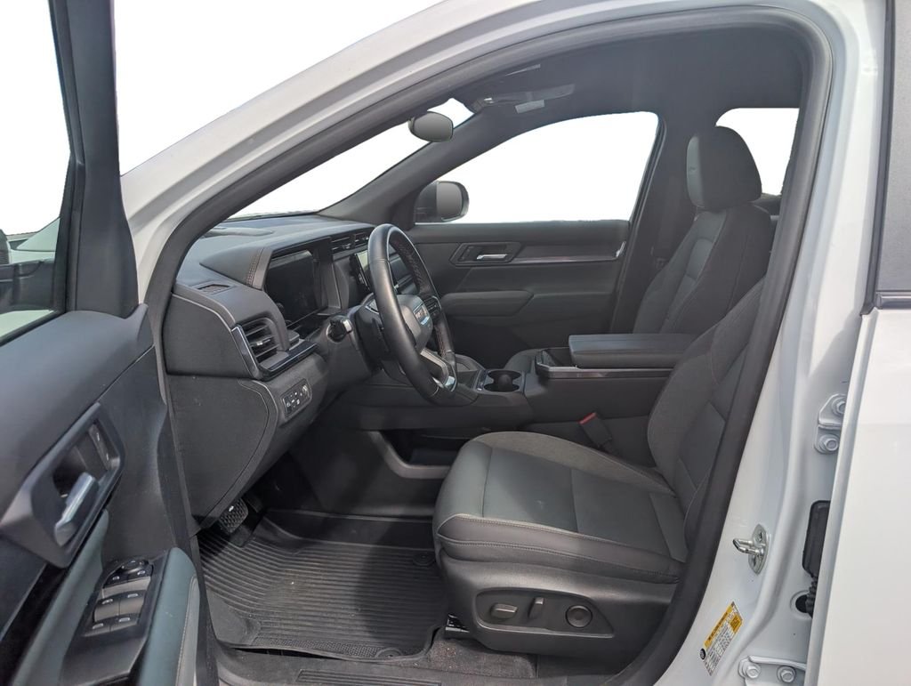 Used 2026 White GMC AT4 image 13
