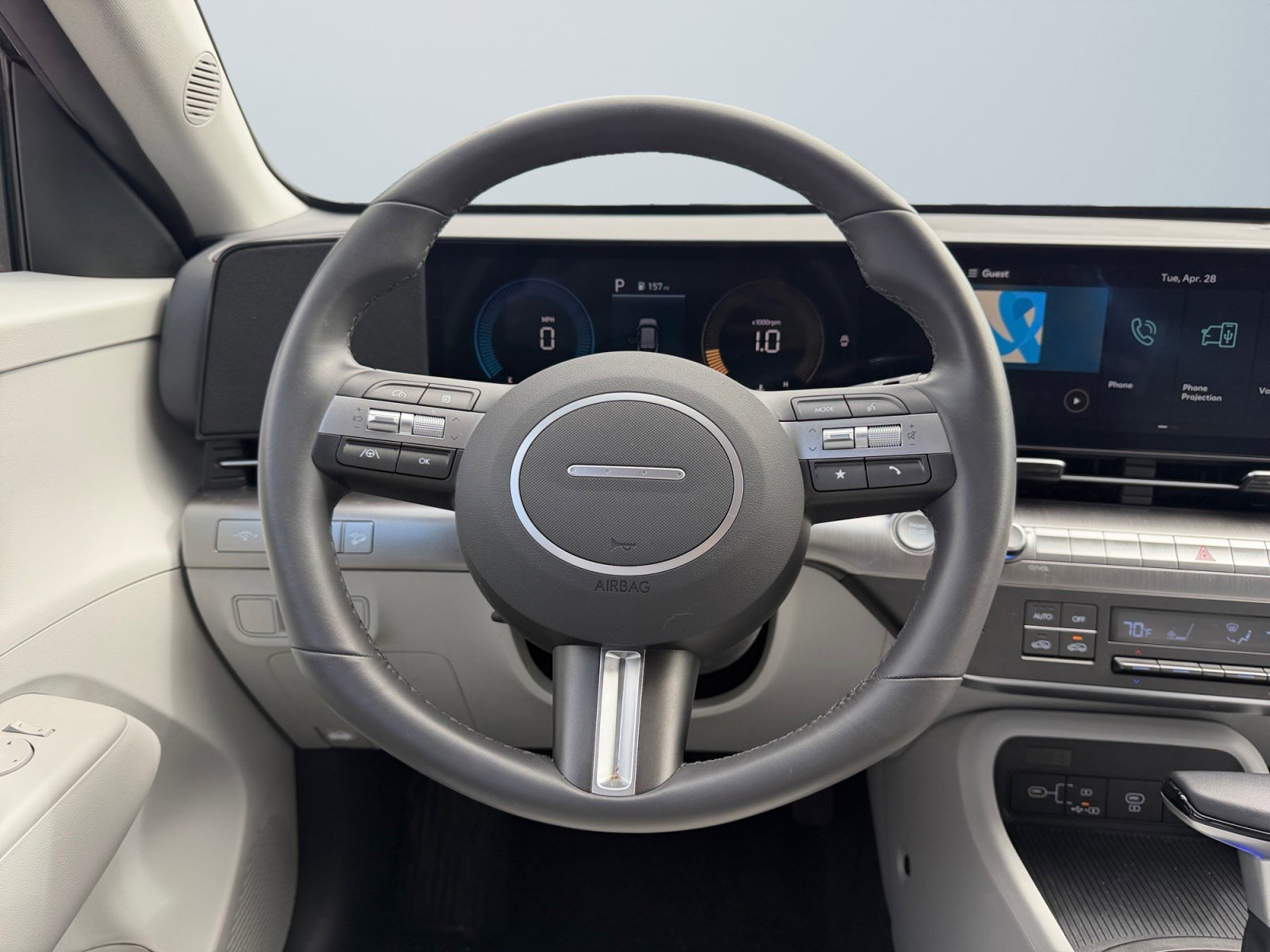 2025 Hyundai Kona SEL - Photo 12